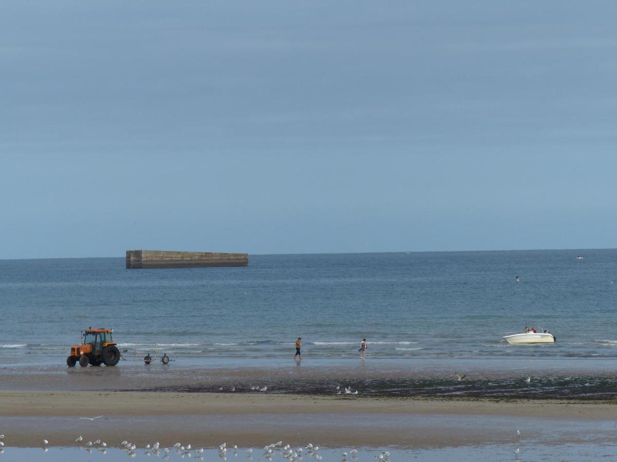 Le Ruban Bleu Face A La Mer Arromanches-les-Bains Exteriér fotografie
